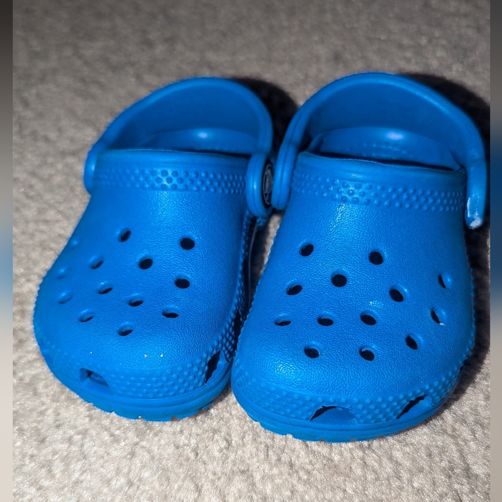Children's Crocs size 4 in blue